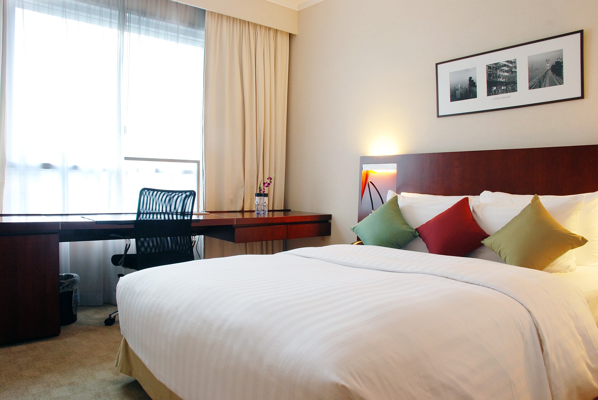 hotel room quiet interior